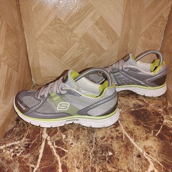 Skechers women's 11752 Tone ups toning walking shoes gray size 7.   204 - Picture 7 of 12